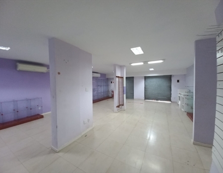Oportunidade Única: Casa + Loja Comercial em Jardim Camburi para Alugar! 