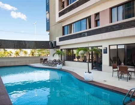 Apartamento para Locação na Orla da Praia de Camburi – Vista Lateral para o Mar.